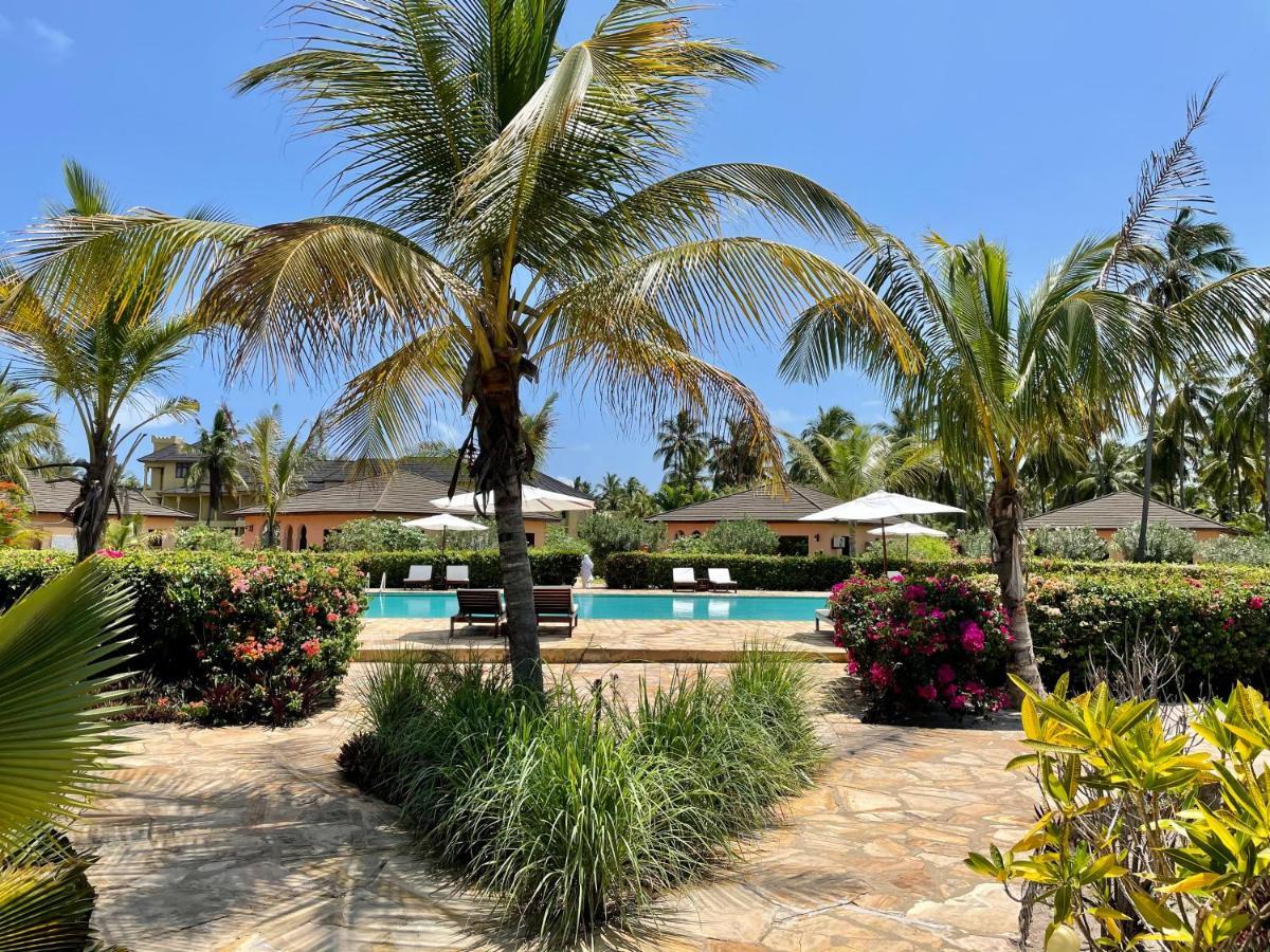 The Sands Beach Resort Bwejuu Exterior photo