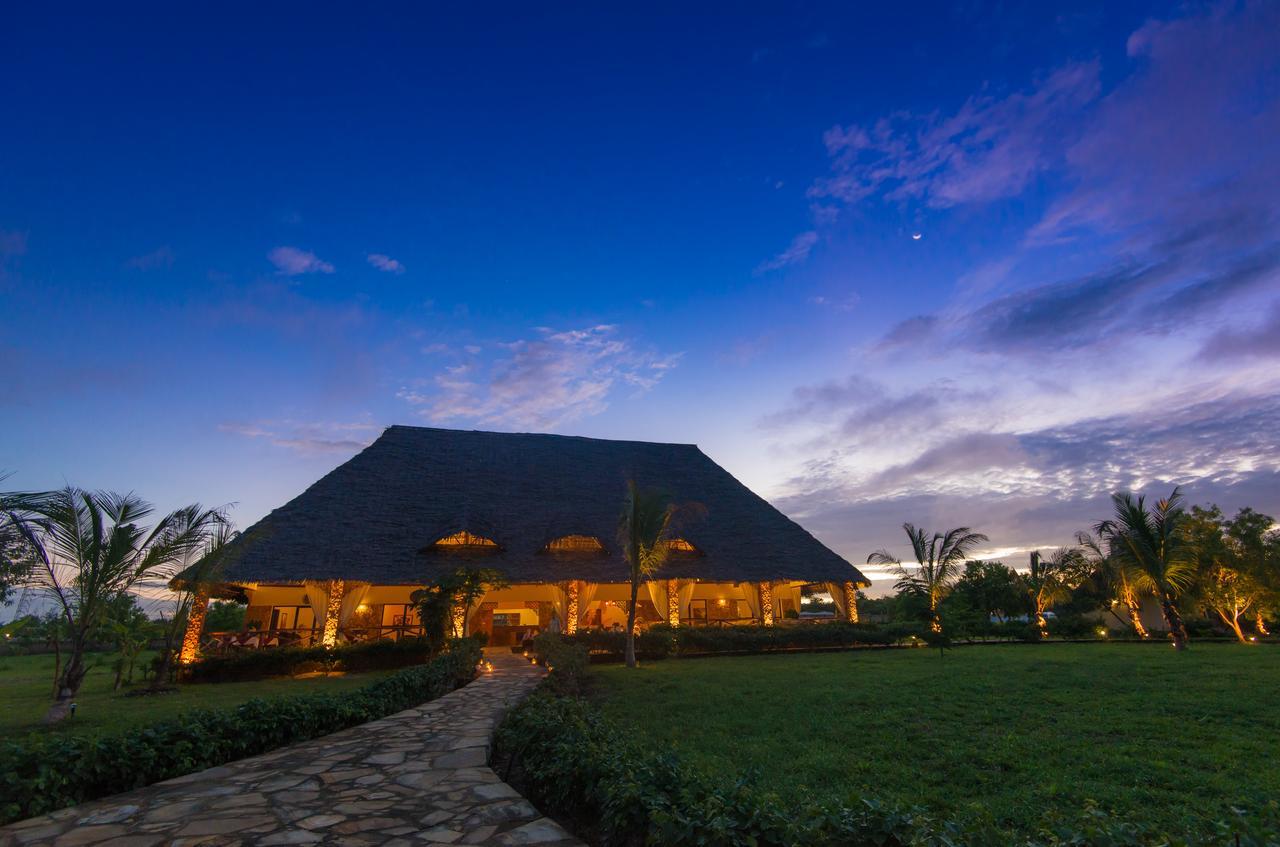 The Sands Beach Resort Bwejuu Exterior photo