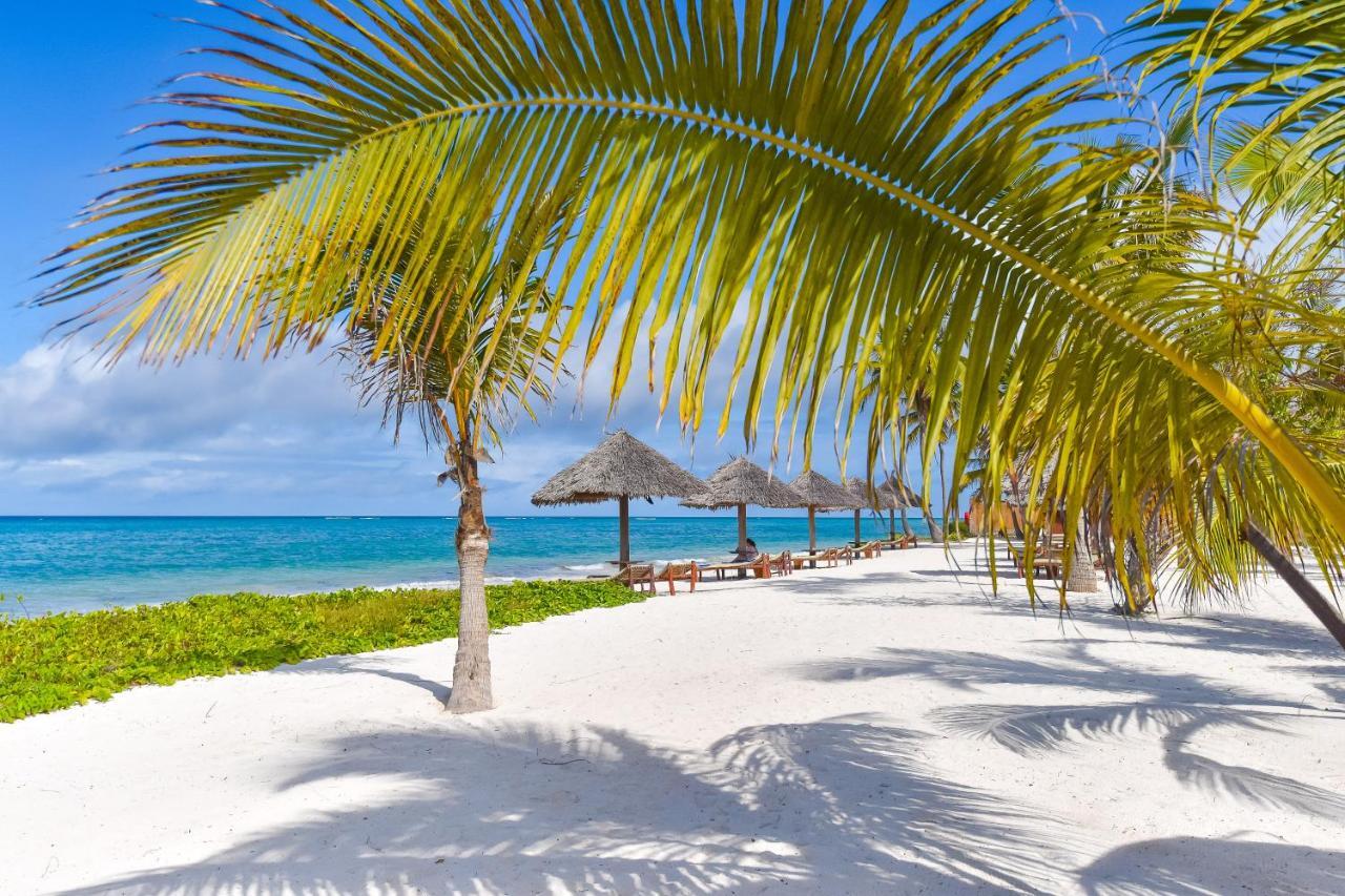 The Sands Beach Resort Bwejuu Exterior photo