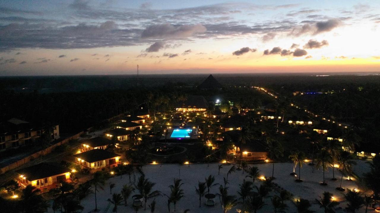 The Sands Beach Resort Bwejuu Exterior photo